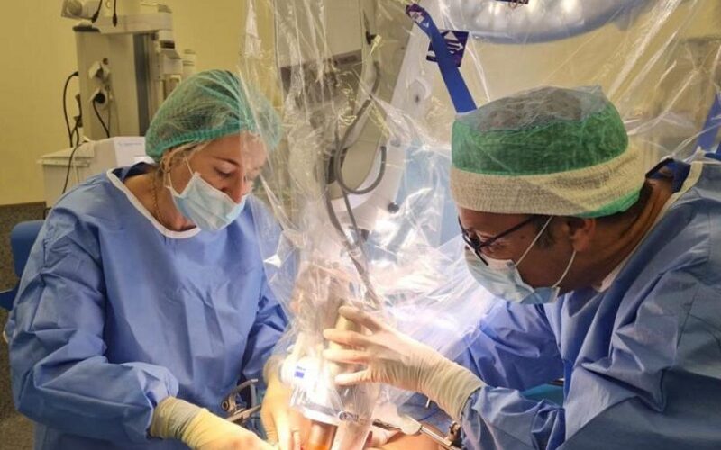El HUCA implanta con éxito la cirugía ginecológica oncológica con radioterapia intraoperatoria