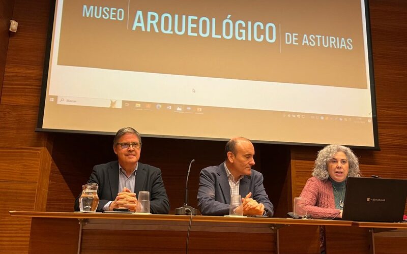 El Museo Arqueológico acerca la cultura a los centros sociales y las asociaciones de mayores