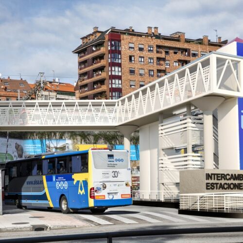 Licitada la obra que conectará las estaciones de autobús y tren de Oviedo a través de una pasarela