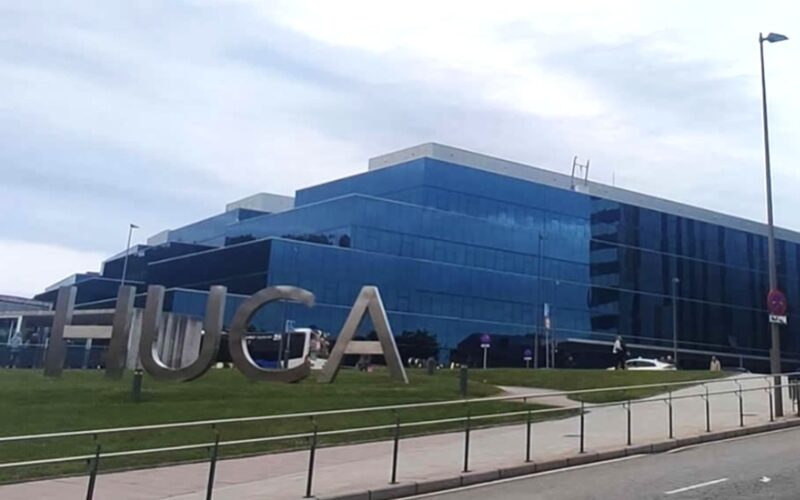 El HUCA realiza con éxito una intervención pionera al destruir mediante microondas un tumor bronquial