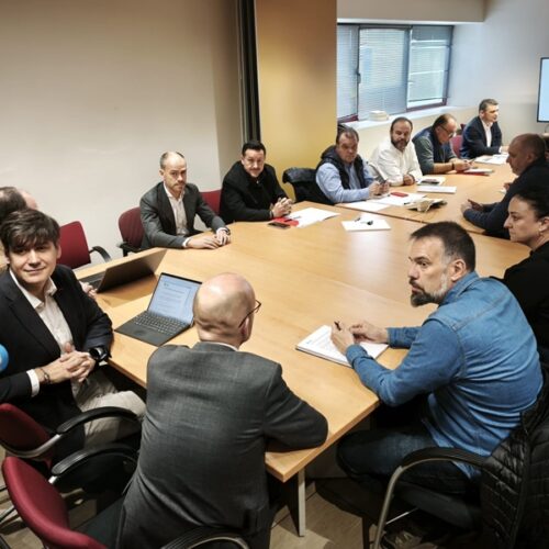 Gobierno de Asturias, Fade, CC.OO. y UGT acuerdan revisar la Estrategia Industrial de Asturias 2030