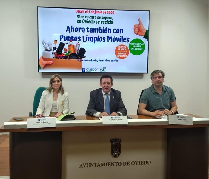Oviedo estrena los Puntos Limpios Móviles